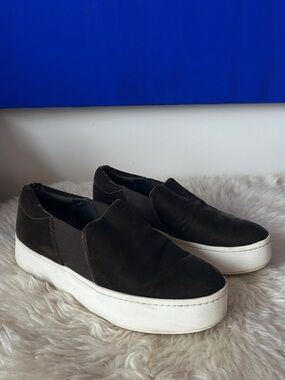 Velvet Vince Warren Nubuck Sneaker
